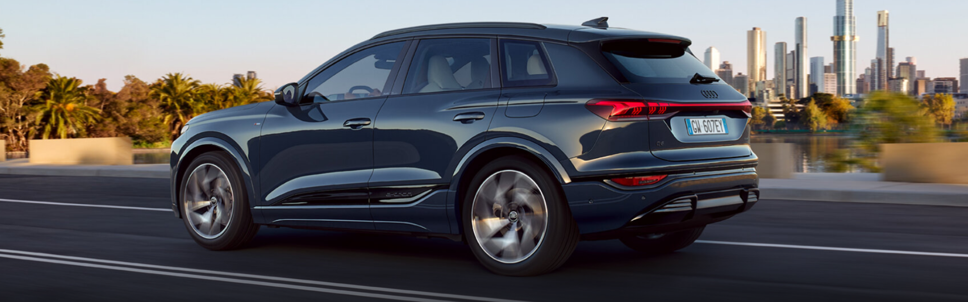 Audi Q6 E Tron (1920X600)